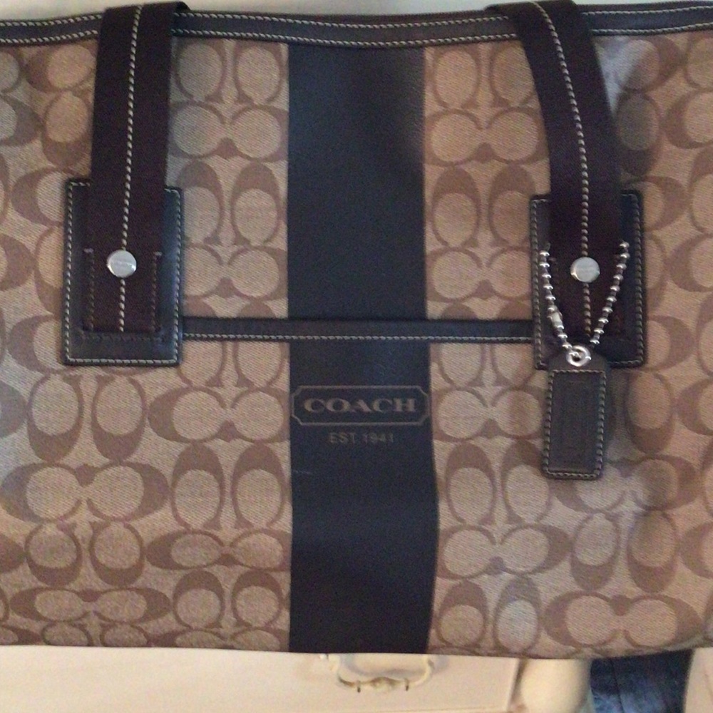 Women’s Coach Brown and Black Large Duffle Bag - Picture 2 of 8
